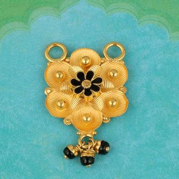 Gold locket deals designs