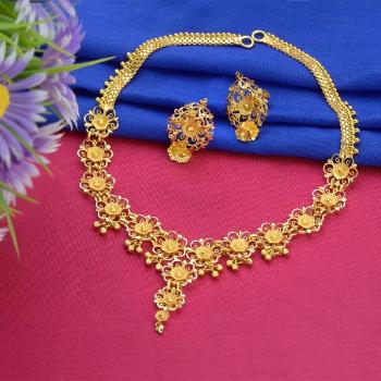 Gold Necklace Set WHPS288440 Waman Hari Pethe Sons